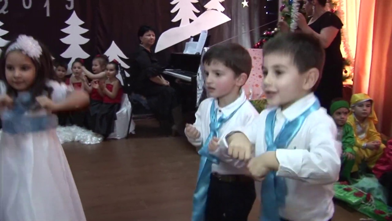 ჭიათურის პირველი ბაგა ბაღის აღსაზრდელთა საახალწლო ზეიმი ახალი წლის ჯადოსნური ზღაპარი პედაგოგი მანანა