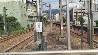 7502次E338單電頭+R40藍色R魯單柴電頭+數節空渣斗車+敞車貨車+兩節莒光號+兩節復興號客貨車混編貨列
