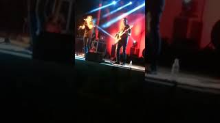 La Camisa Negra En Givat Shmuel, Israel .