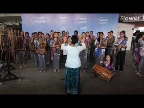 SYF 2014 - RGS Raffles Girls' School Angklung Ensemble - The Four Seasons [HD]