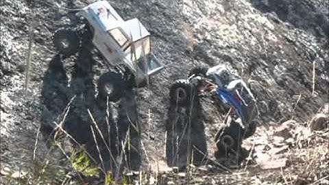 HPI vs Redcat Rockslide RS10 hill climb