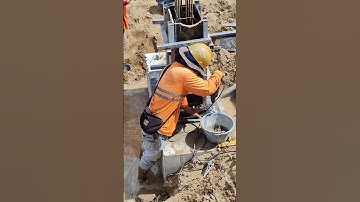 Technical Install stump column formwork on concrete footings