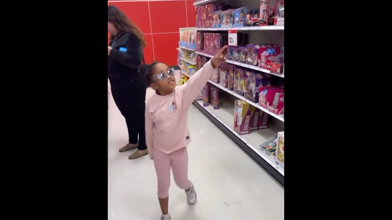 Ray J & Princess Love Daughter Melody Spots Auntie Brandy's Doll! 💃🏾