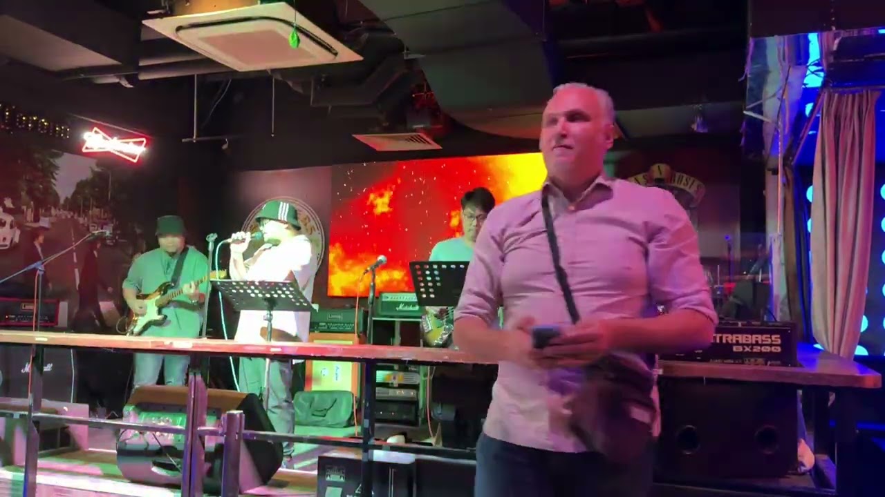 4PB Live Fullset @ Venom Bar SG