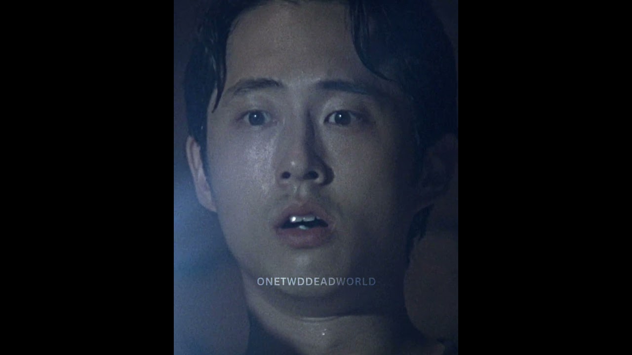 Glenn Sees Walkers In The Barn | The Walking Dead | 