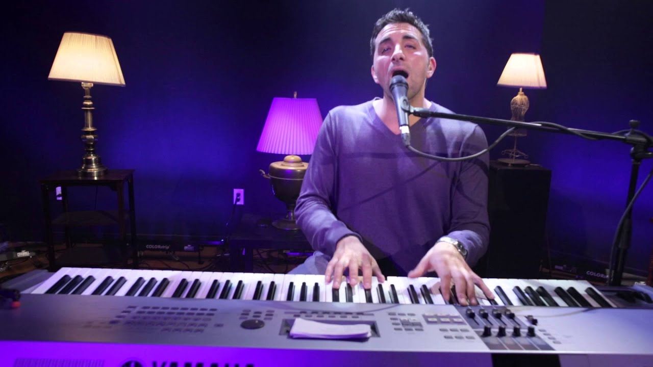 "The Way You Look Tonight" - Live acoustic cover by Steve Acho