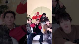 Pop Out Saucin At 재친구