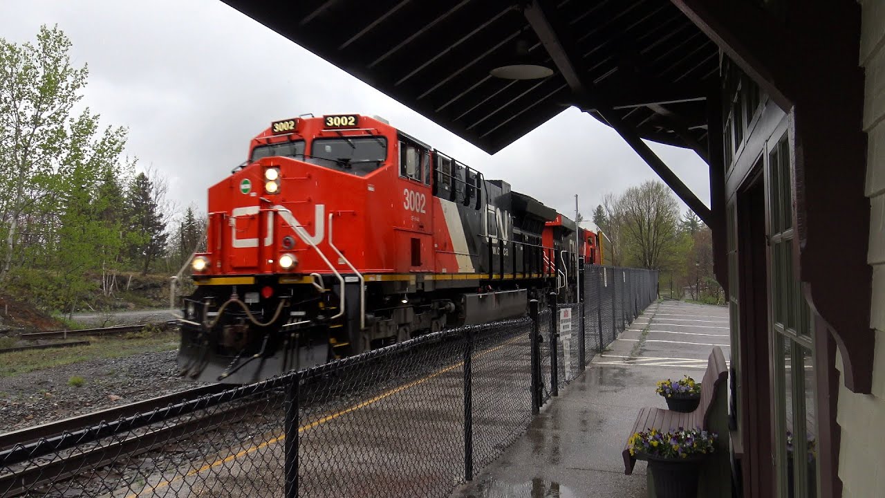 ULTRA HD! CN 3002 at Parry Sound (14MAY2016) YouTube