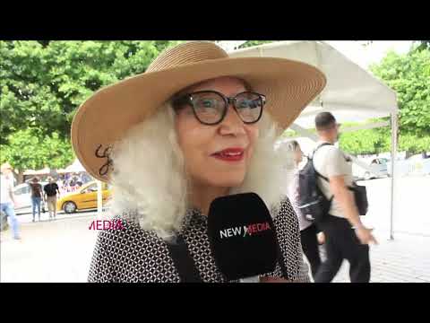 ذهبت لسفارة بلدي في فرنسا لأطلب خدمة جواز سفر فطلب مني مال ا سلف وأنا لا أعرفه