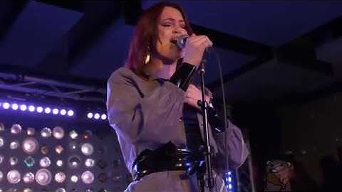 Elley Duhé - Happy Now (live @ Baby