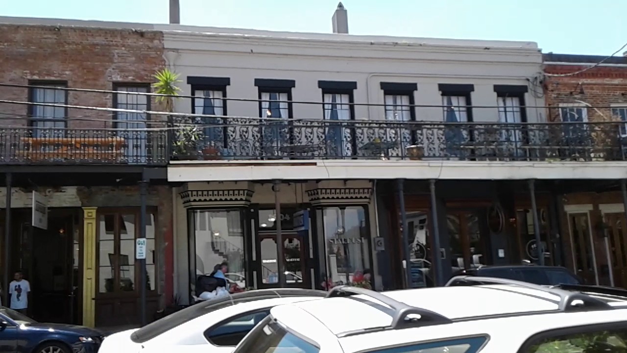 GARDEN DISTRICT/MAGAZINE ST. TOURIST SHOPS, BISTROS/ NEW ORLEANS architecture YouTube