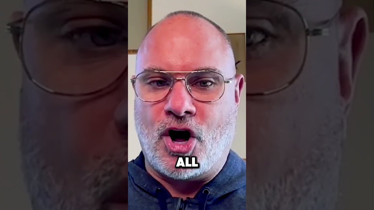 The Pressure of Being in the Public Eye: What It Does to Your Mental Health! 😟🎭