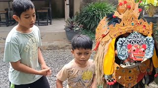 Kocak Barong Ketnya Di Umpetin