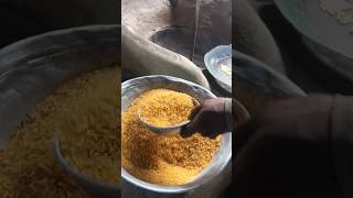 Watch Rice Turn Into Crispy Puffs Instantly