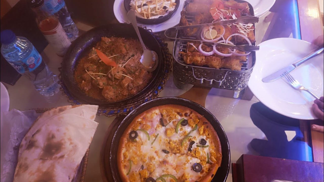 Economical Deal In Showbiz Cafe Johar   Town Lahore |Food Festival