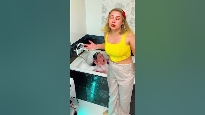 Epic Bath Prank Gone Wild! 🤣🛁 #funny #prank #humor #comedy