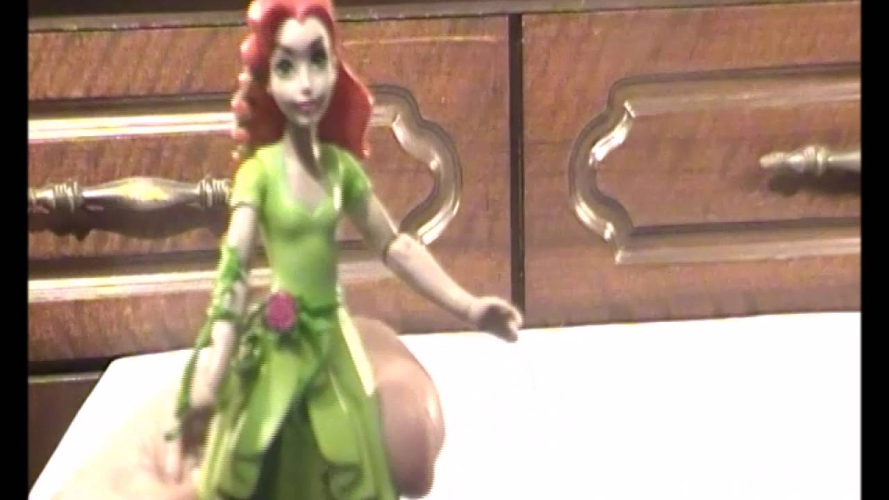 DC SUPER HERO GIRLS POISON IVY 6" FIGURE REVIEW