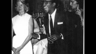 Dean Martin - Aint That A Kick In The Head Audio Version