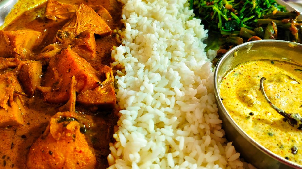 REAL MUKBANG | EATING HOMEMADE SPICY KATHAL ALOO MASALA, DAHI BAIGAN, SAAG WITH RICE