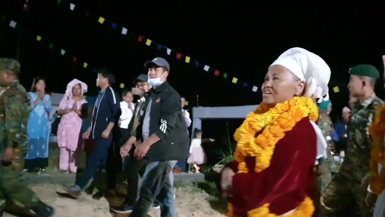 माङ्सेबुङ ३ भञ्ज्याङमा गुरु गुरुआमा 