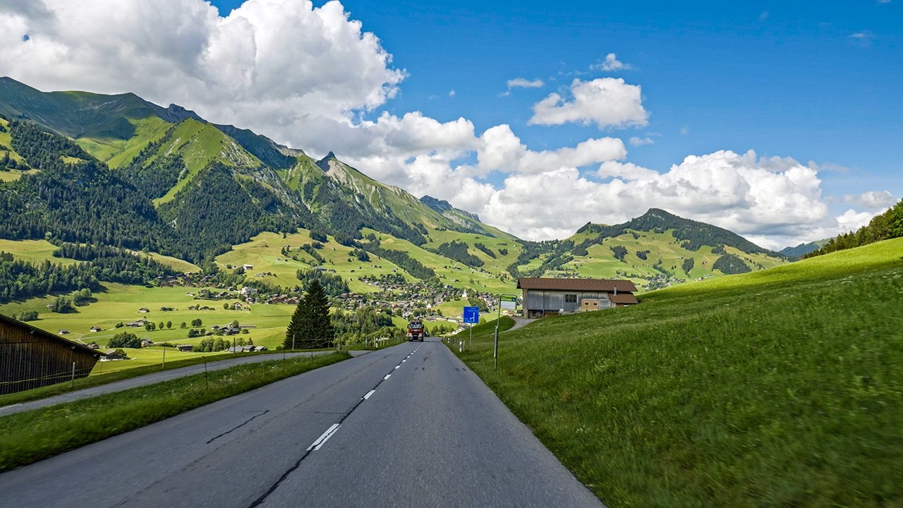 Swiss Scenic Drive 4K | Martigny to Spiez Thru H11