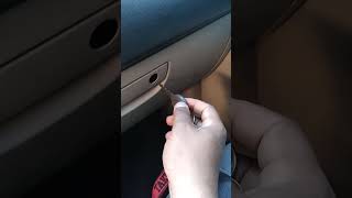 HOW TO LOCK GLOVE COMPARTMENT WITH KEY.. #car #automobile #mechanic