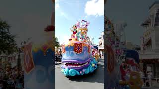 Pinocchio Disney Parade