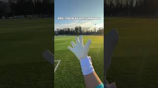POV: playing in pink today 🩷⚽ #gripmode #goalkeeper #football