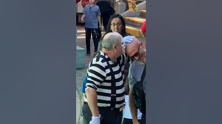 Tom's Mime Blessing: Spreading Love to the Bald 😘🤣 #seaworldmime #funny #tomthemime