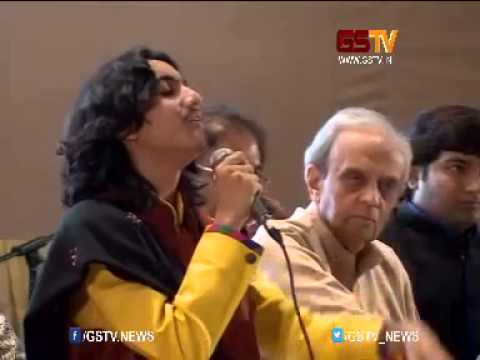 Aditya Gadhvi Performs at Gujarat Samachar & Samanvay Kavya Samaroh 2015, Day 2