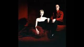 sam & gigi - love is liar