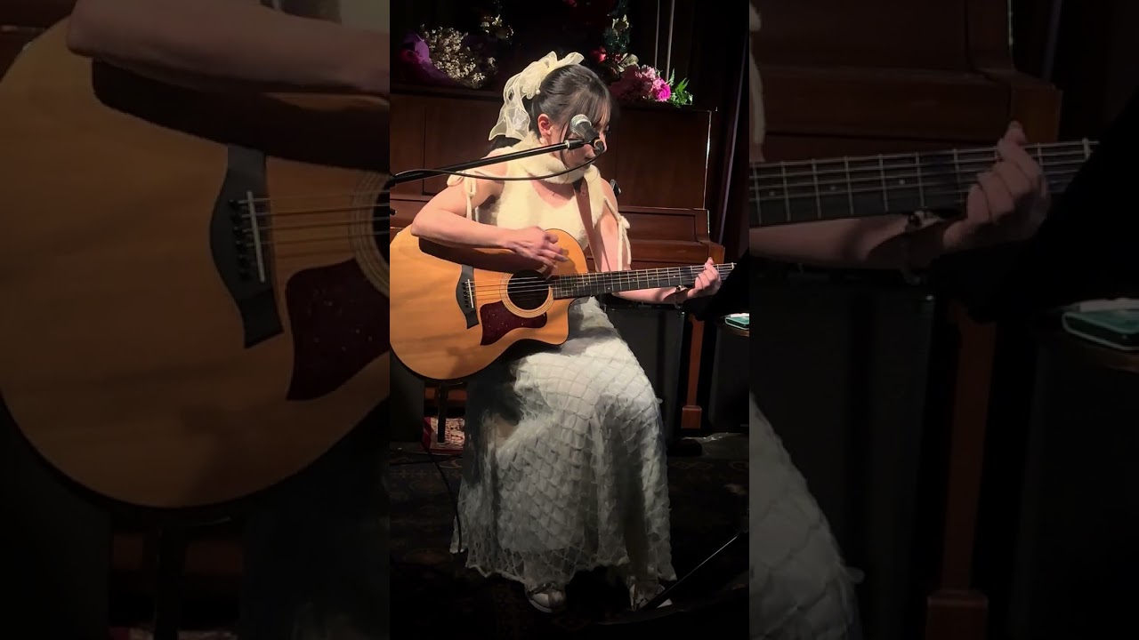 2025.12.27.鈴音ひとみアコースティックミニワン『光の在る場所』　新曲『君と半分こ』