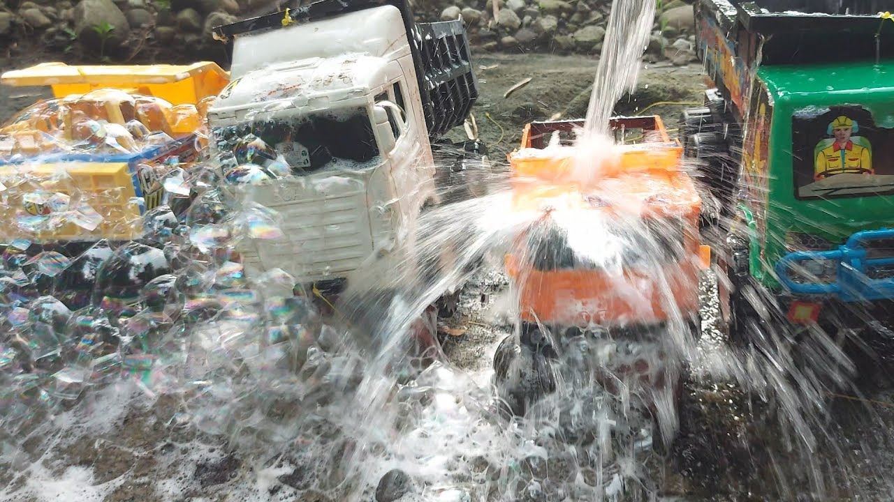 WOW GREAT!!! WHEN FLUID SOAP BUBBLES ARE POURED ON ALL CARS HEAVY EQUIPMENT IS POSITIVE CLEAN