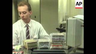 Russia - Muscovites Convert Roubles Into Dollars