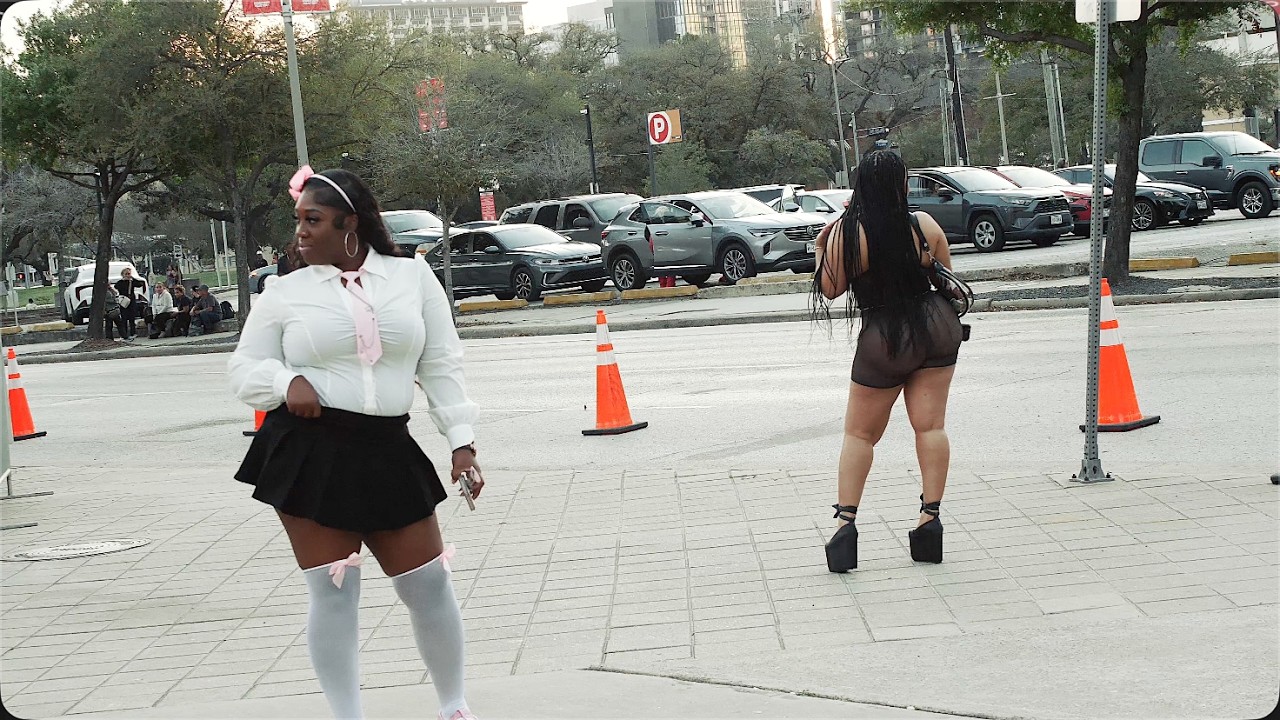 CARDI B SHOW AT TOYOTA CENTER BRINGS OUT ALL THE BADDIES IN HOUSTON,TX