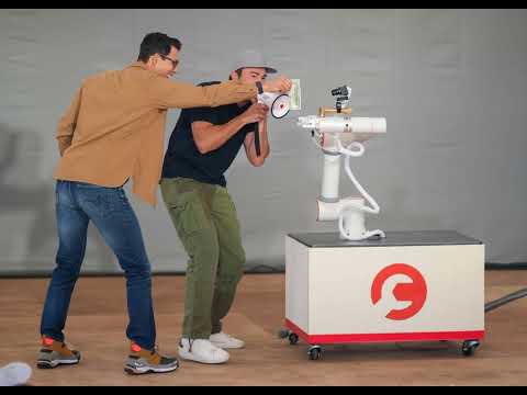 RJ Scaringe з Rivian вважає, що ми робимо роботів неправильно