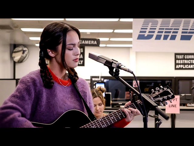 Aula violão, Olivia Rodrigo - Traitor