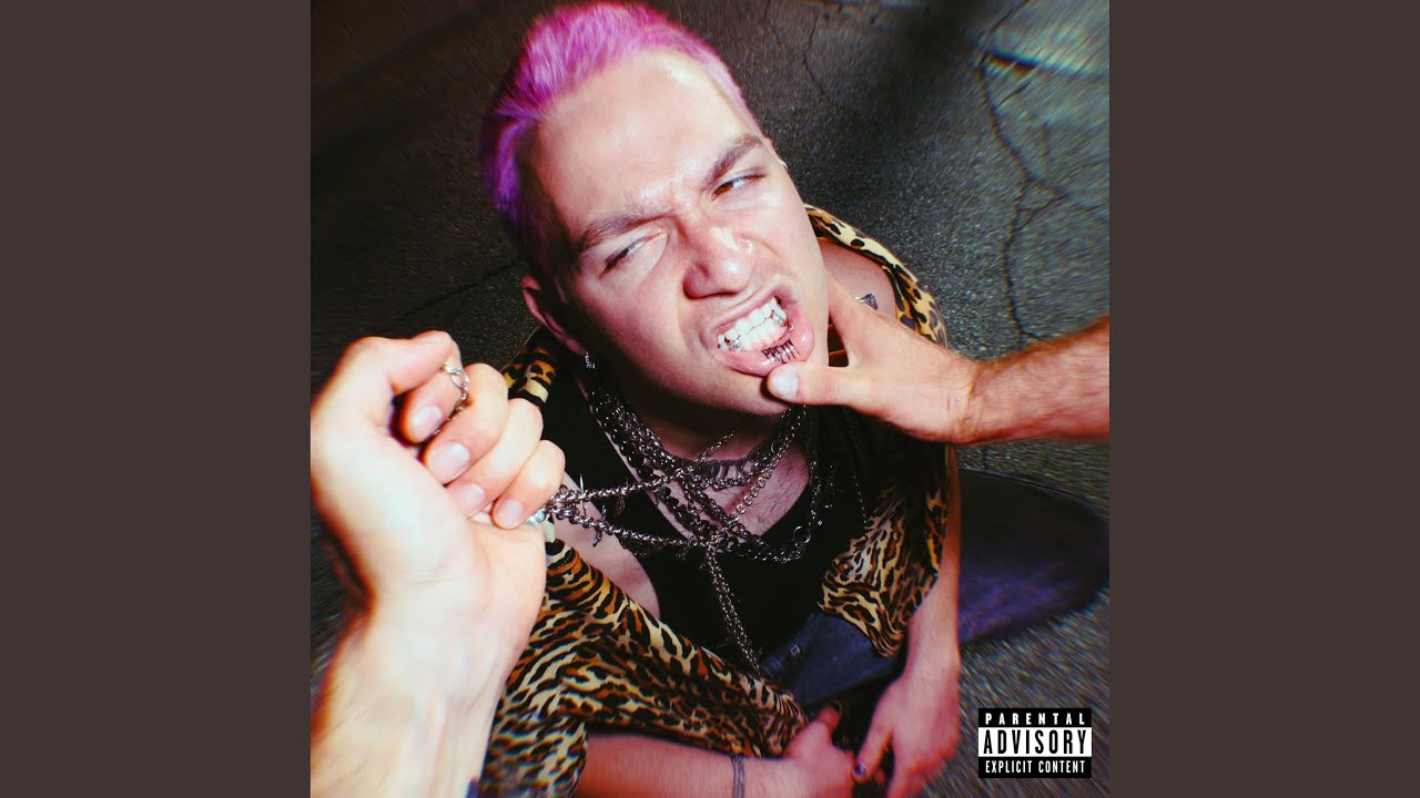Watch side bitch on YouTube Watch side bitch on YouTube