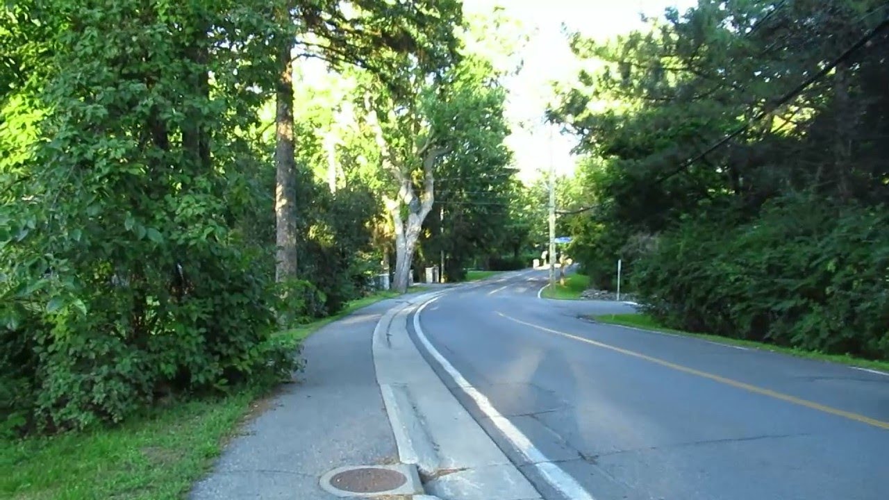 WALKING BEAUTIFUL LAKESHORE ROAD IN MONTREAL'S TOWN OF BAIED'URFE 822
