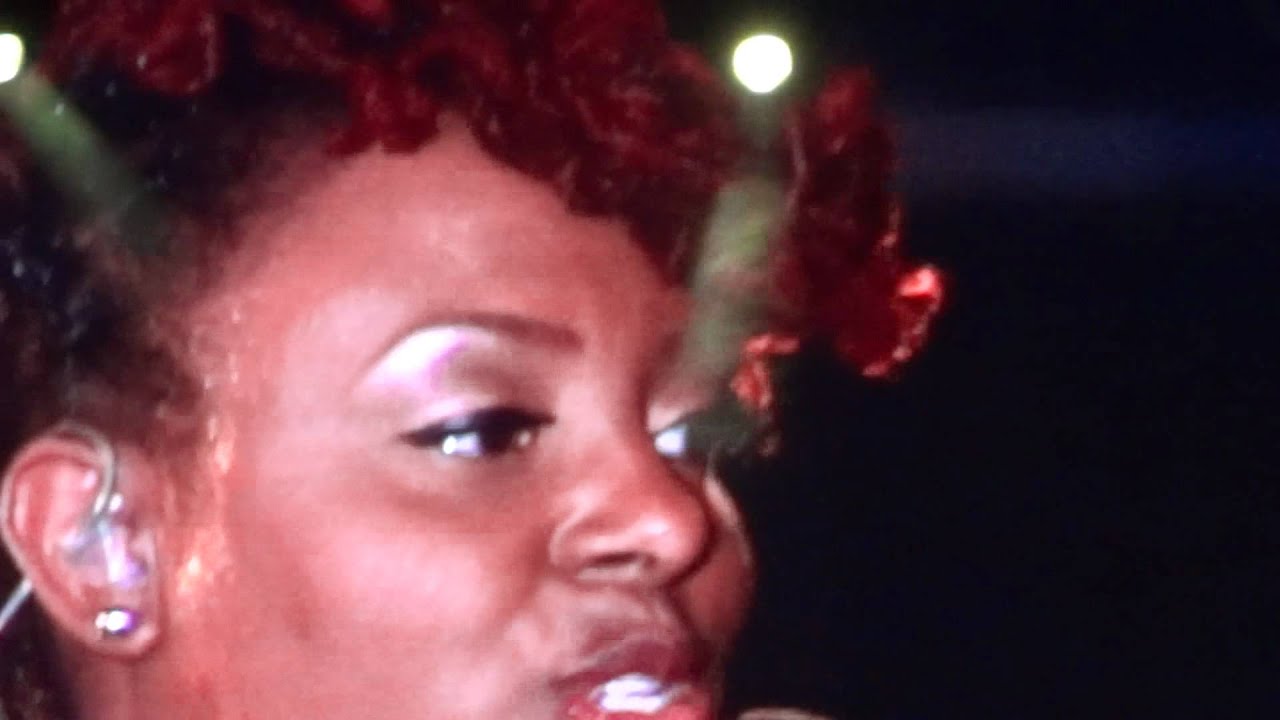 Ledisi Scatting Like It Ain't Nobody's Business!!! (Footage from Jazz In The Gardens) - YouTube