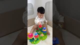 Erbao Suggests That Babies Over One Year Old Can Play More With Open-Ended Toys Like Buildin