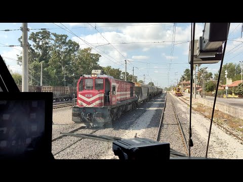 TCDD DE 24280 Yakıt treni & TCDD MT 15XXX-DM İskenderun-Mersin Bölgesel Treni'nin buluşması.