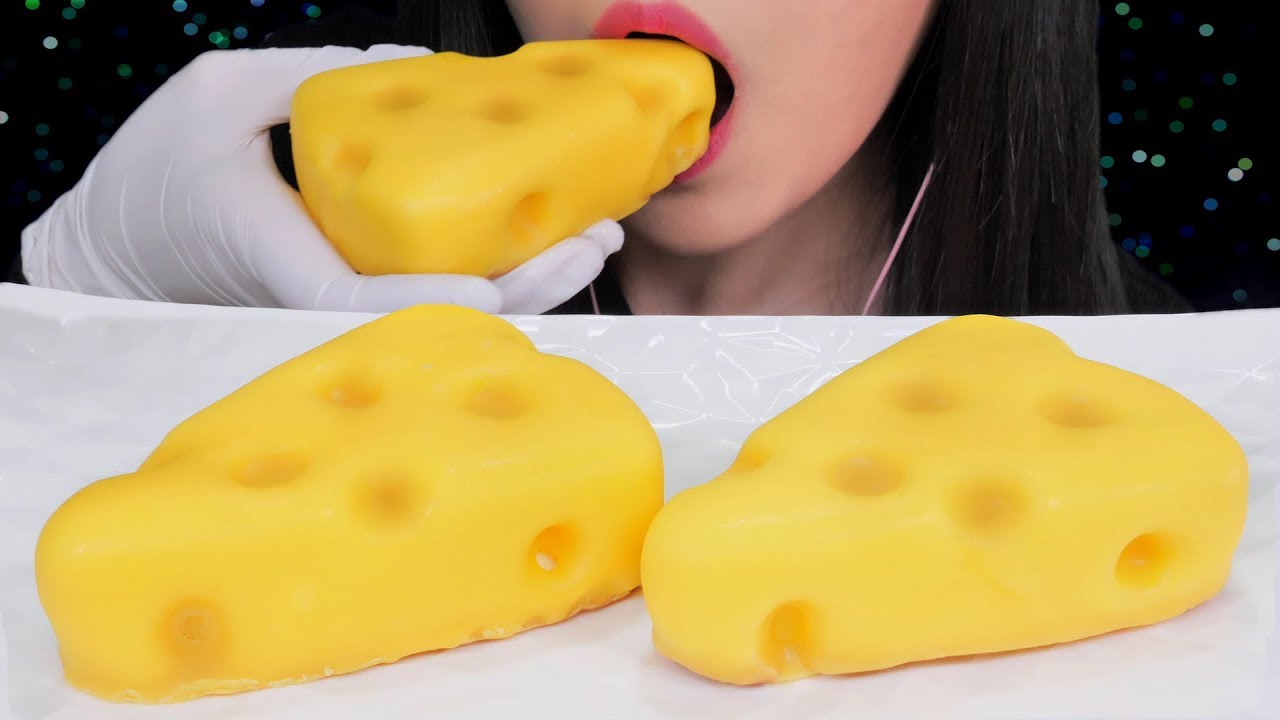 ASMR Tom and Jerry's Cheese Cake 톰과제리의 치즈케이크 리얼사운드 먹방 咀嚼音チーズケーキ social eating mukbang show