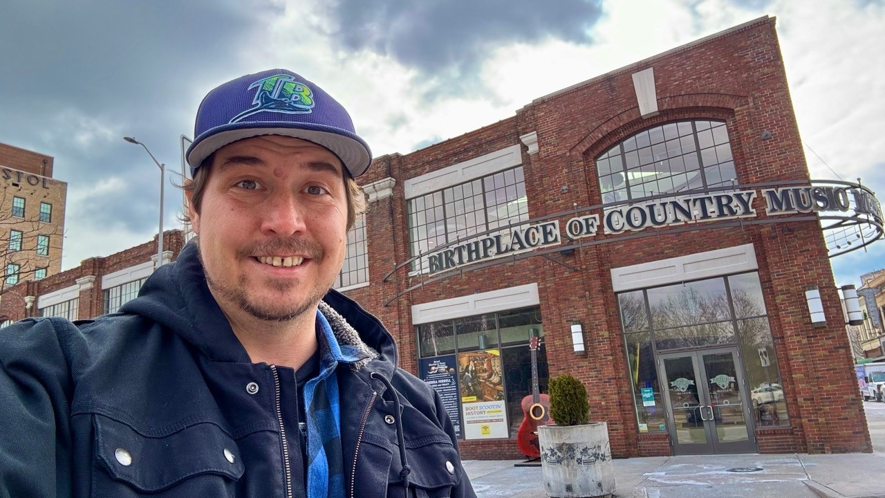 Alone at the Birthplace of Country Music | The Last Diner Hank Williams Ever Visited | Bristol, VA