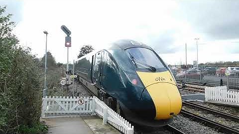 GWR class 800 Departing Castle Cary