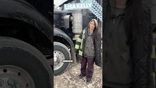 Lisa Kelly Gives A Truck Tour New Episodes Wednesdays At 930830C On