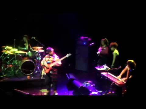Thundercat live at Gilles Peterson Worldwide Awards part 5 : "Walkin"