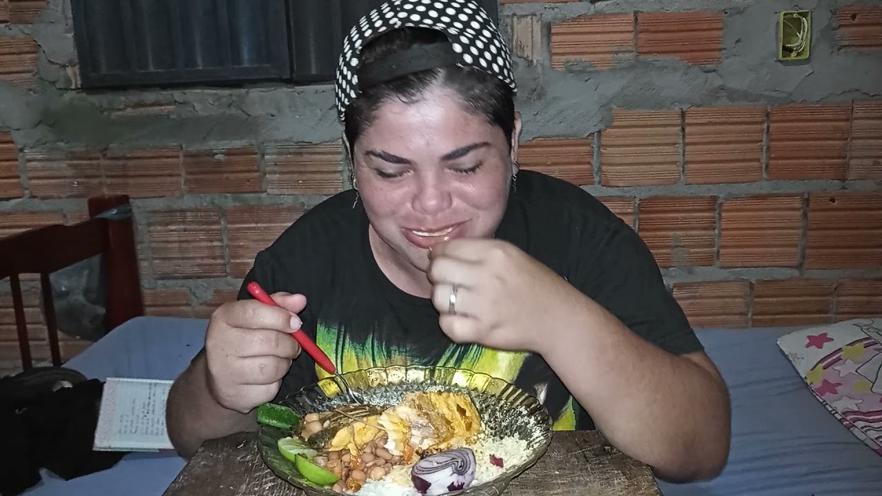 MUKBANG | PEIXE COZIDO (TAMBAQUI), ARROZ COM FEIJÃO E FARINHA, MUITA PIMENTA E LIMÃO COM CEBOLA ROXA