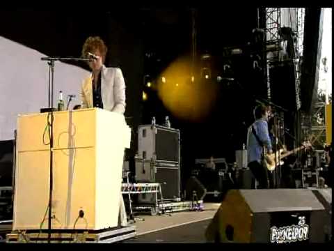 The Kooks Shine On Live Pukkelpop 10 Youtube
