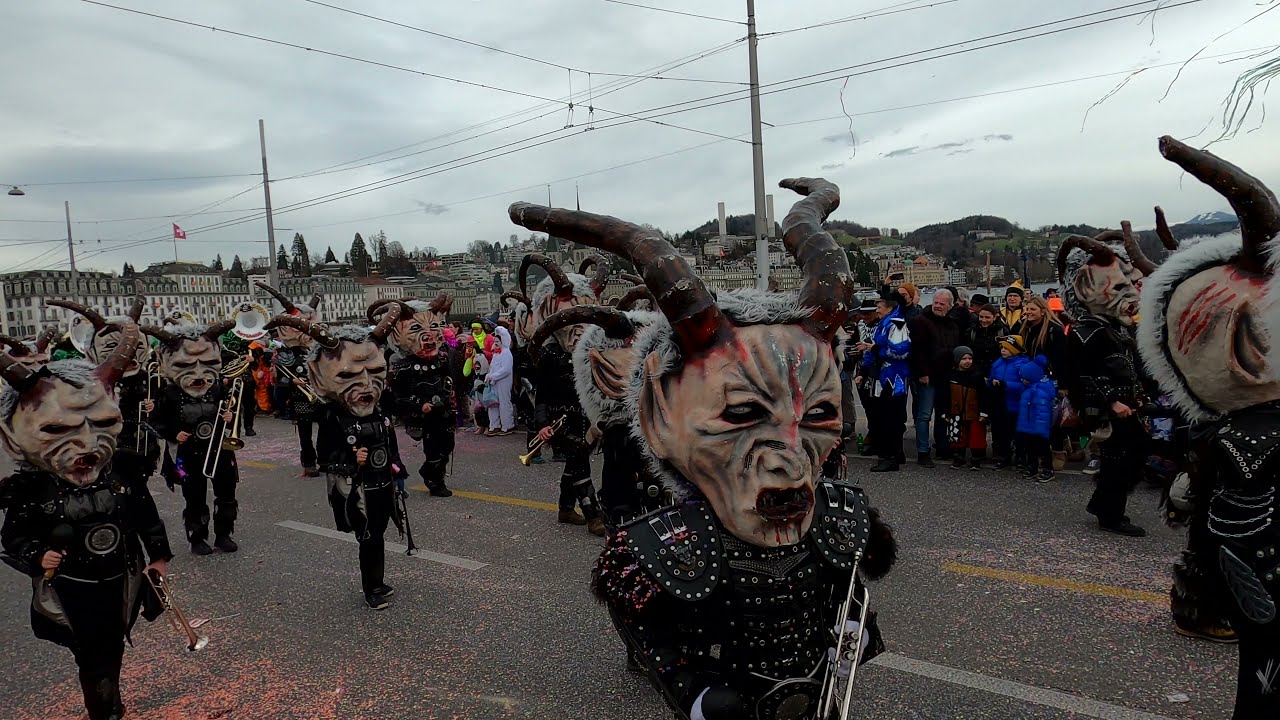 Люцерн 24.02.2022 - Карнавальный парад Шмудо - Швейцария